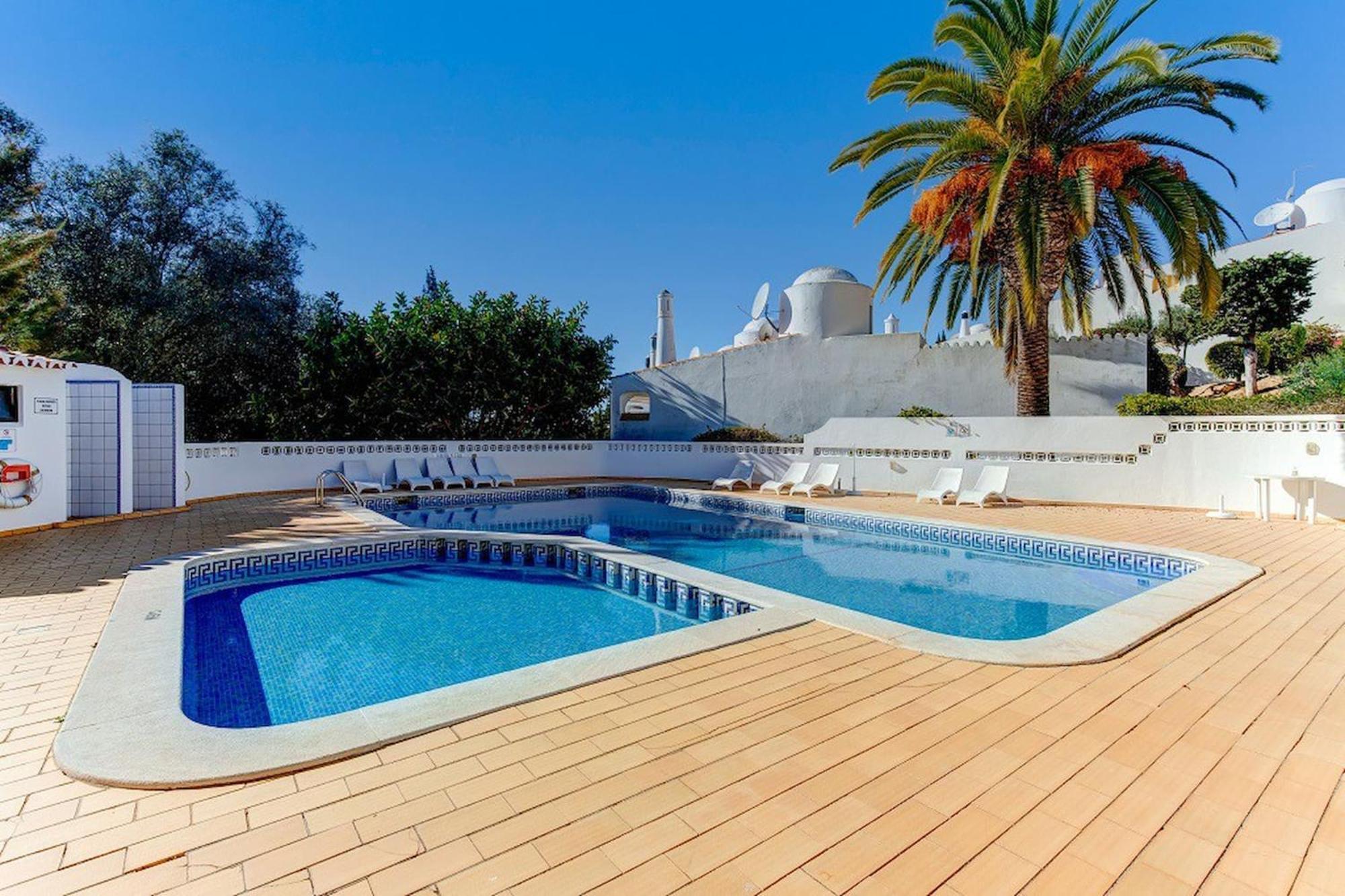 91 Adm Fabulous Townhouse With Communal Pool * Carvoeiro (Lagoa)